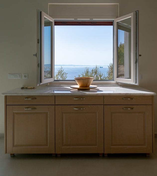 Classic architecture, modern comfort, 11